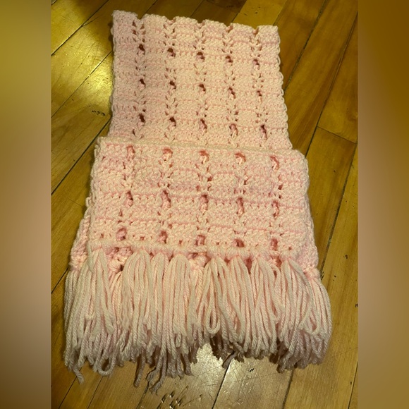 Hand made Scarf - Picture 4 of 5